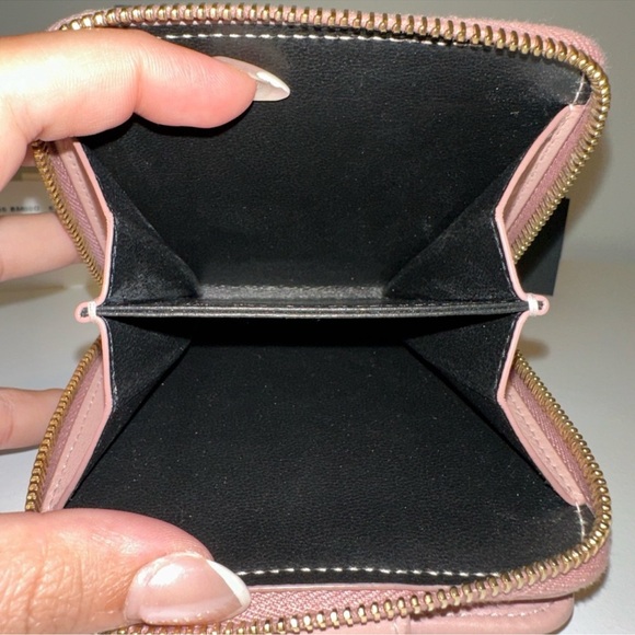 MONTHLY GIVEAWAY 10/24-11/24 Saint Laurent YSL Compact Wallet EUC IN BOX - Picture 7 of 10